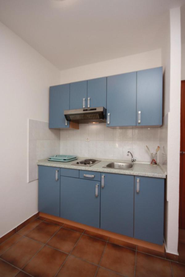 Apartments By The Sea Rastici, Ciovo - 2104 Trogir Buitenkant foto