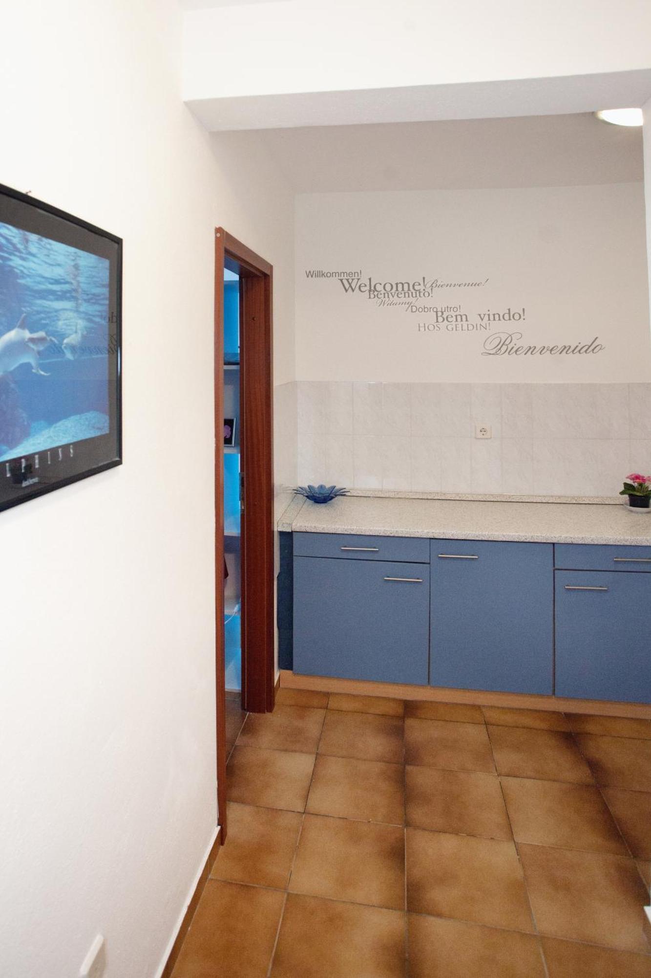 Apartments By The Sea Rastici, Ciovo - 2104 Trogir Kamer foto