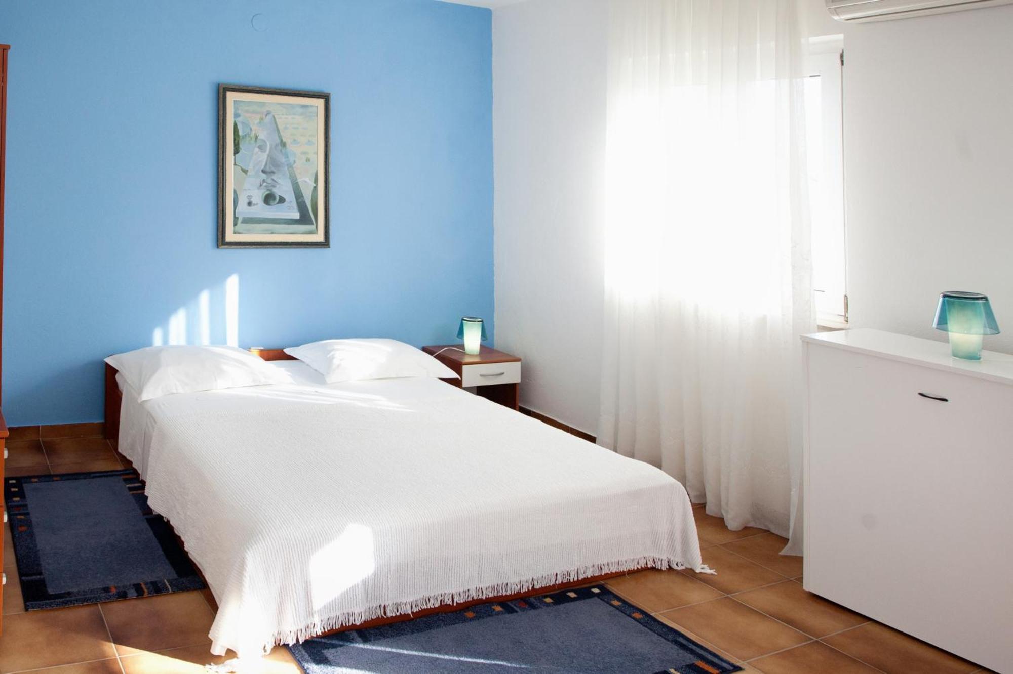 Apartments By The Sea Rastici, Ciovo - 2104 Trogir Kamer foto