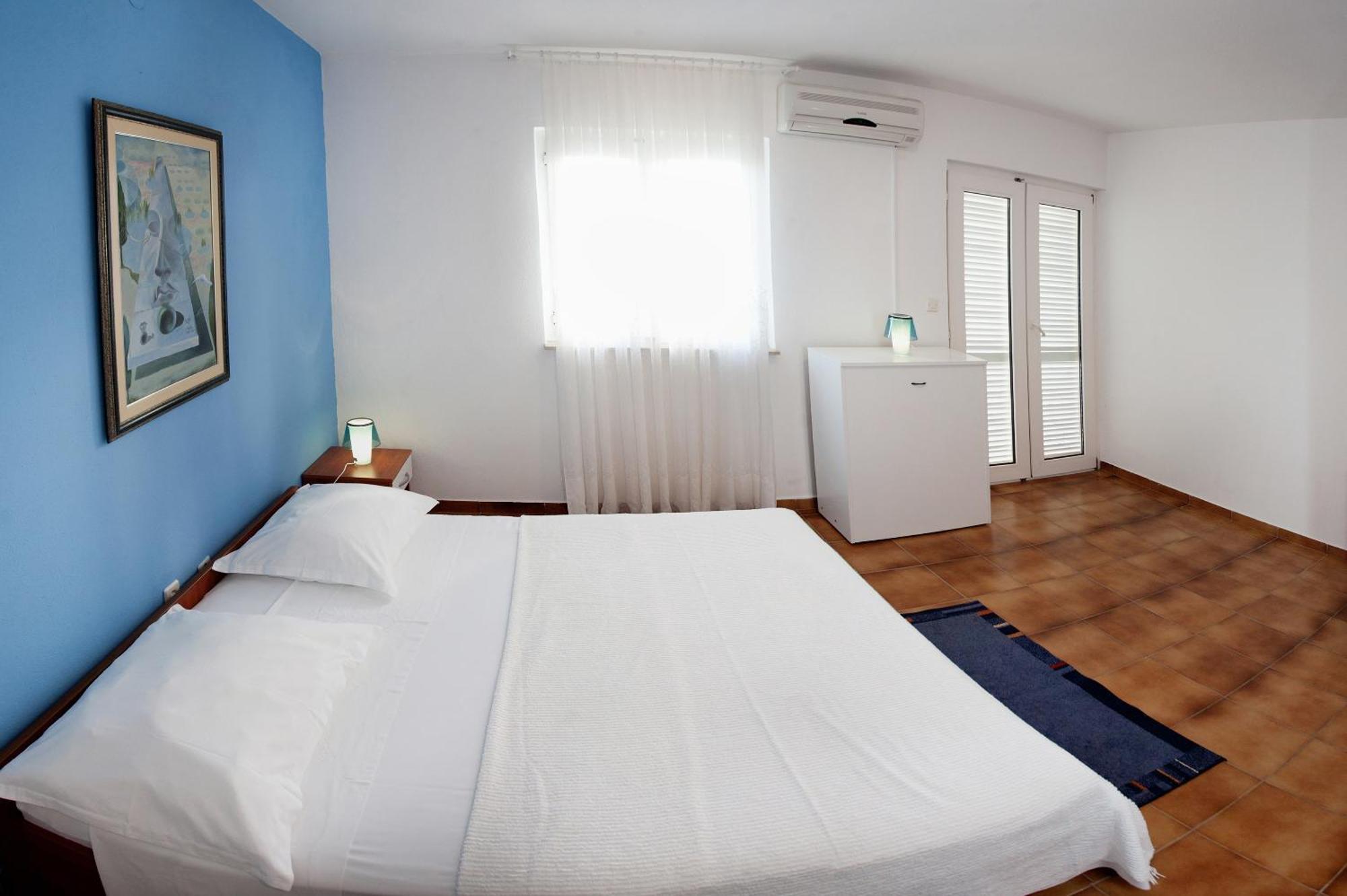 Apartments By The Sea Rastici, Ciovo - 2104 Trogir Kamer foto